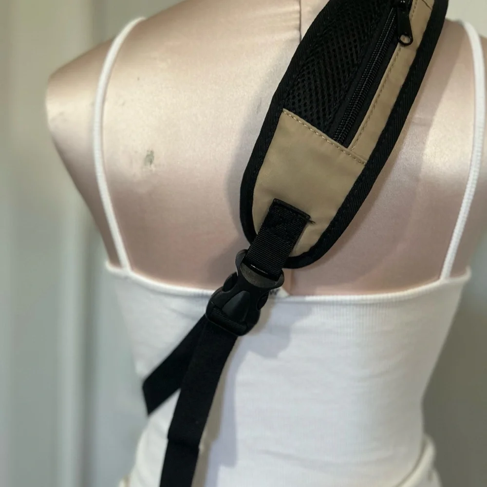 Duchamp London Unisex Crossbody Sling Bag Backpack Tan black - Picture 5 of 6